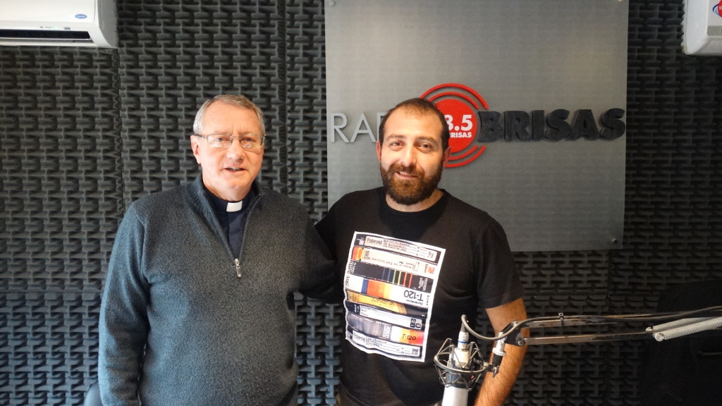 Padre Pablo en Radio Brisas con A. Barbarulo