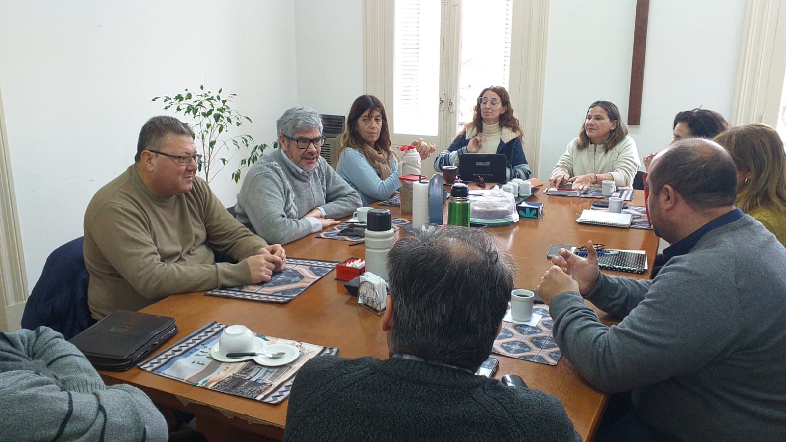 Autoridades de la JuREC recibieron a funcionarias de la Dirección General de Educación