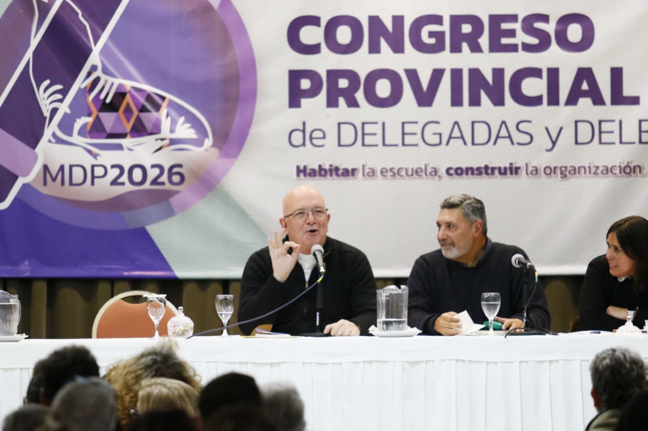 En el congreso provincial del SADOP, monseñor Giobando expuso sobre IA en relación al trabajo y la educación